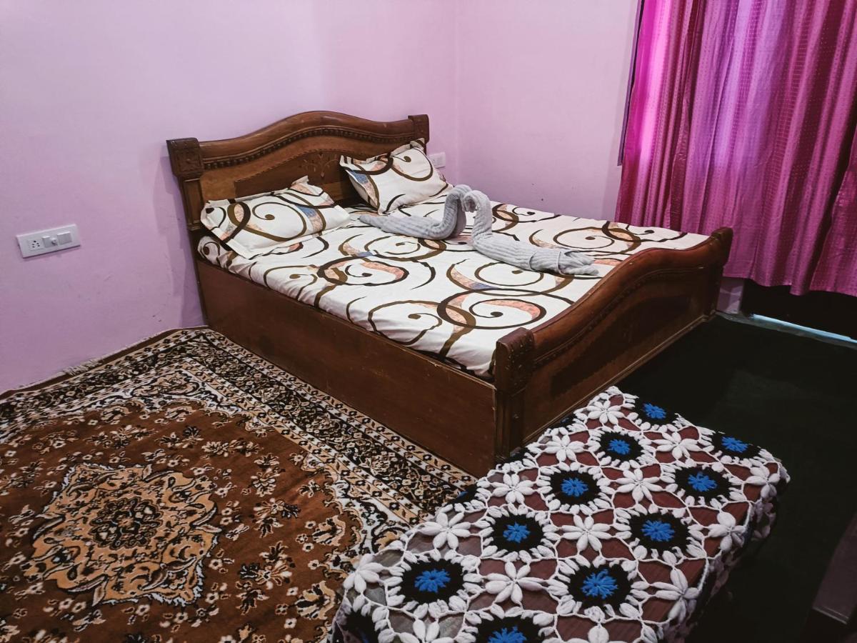 Peace Holiday Homestay Chail Esterno foto